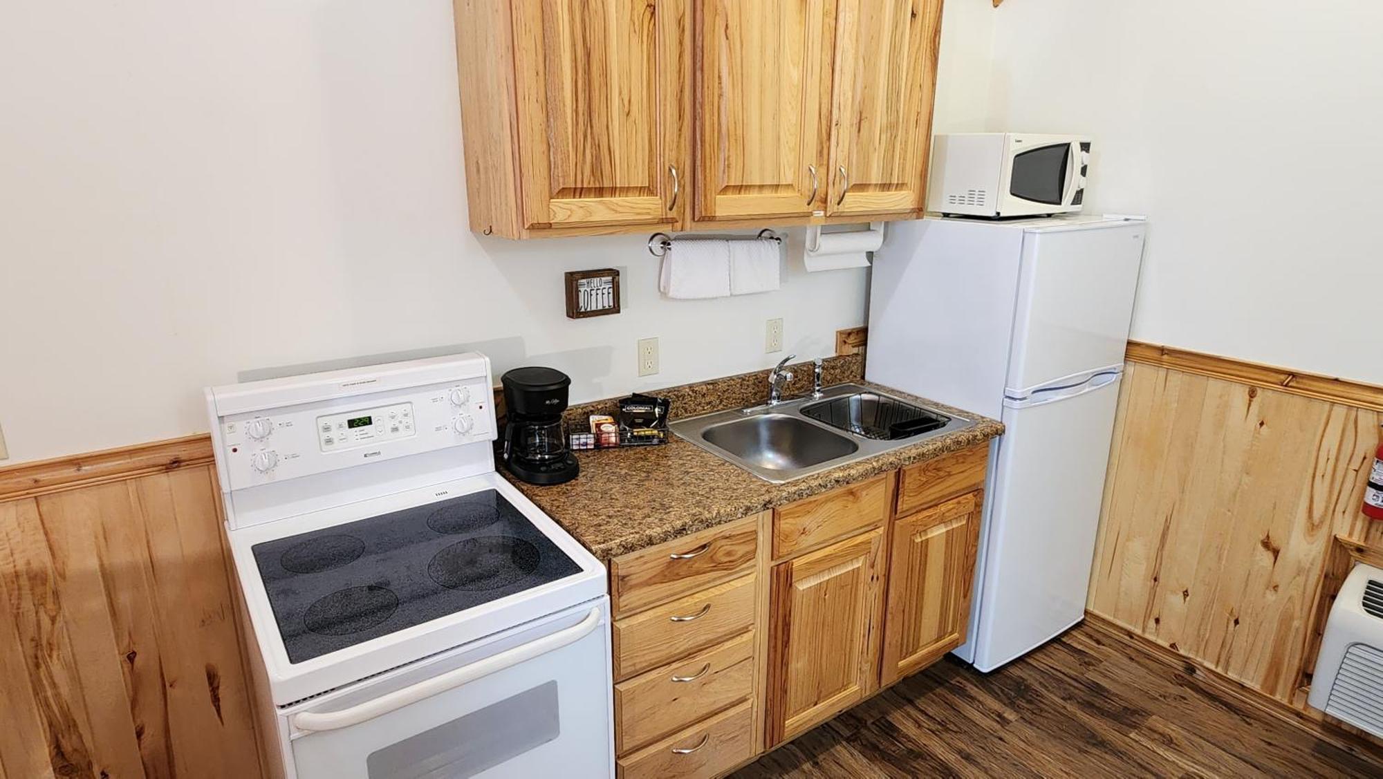 Beargrass Lodging & Rv Resort Hungry Horse Exteriör bild