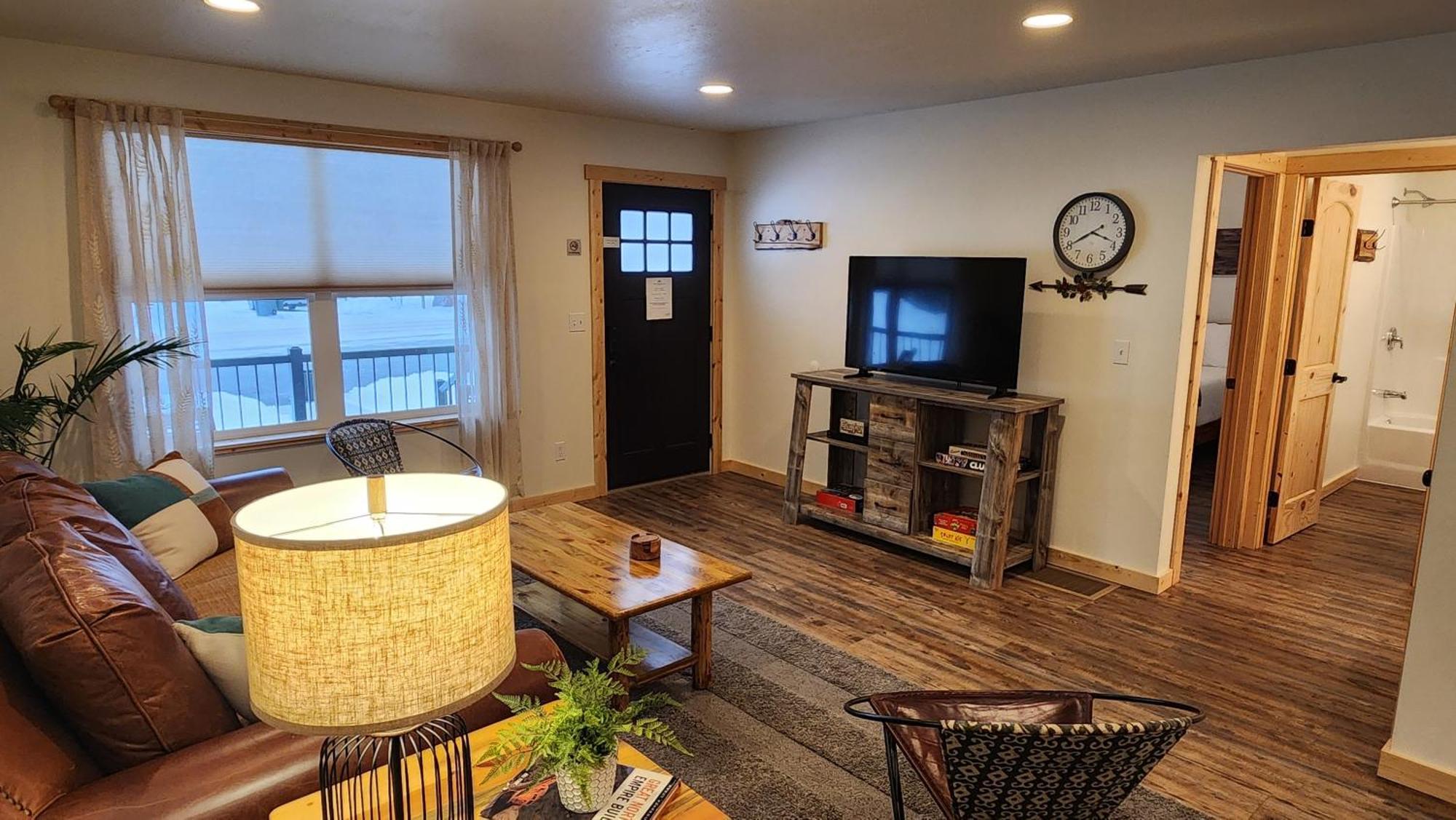 Beargrass Lodging & Rv Resort Hungry Horse Exteriör bild