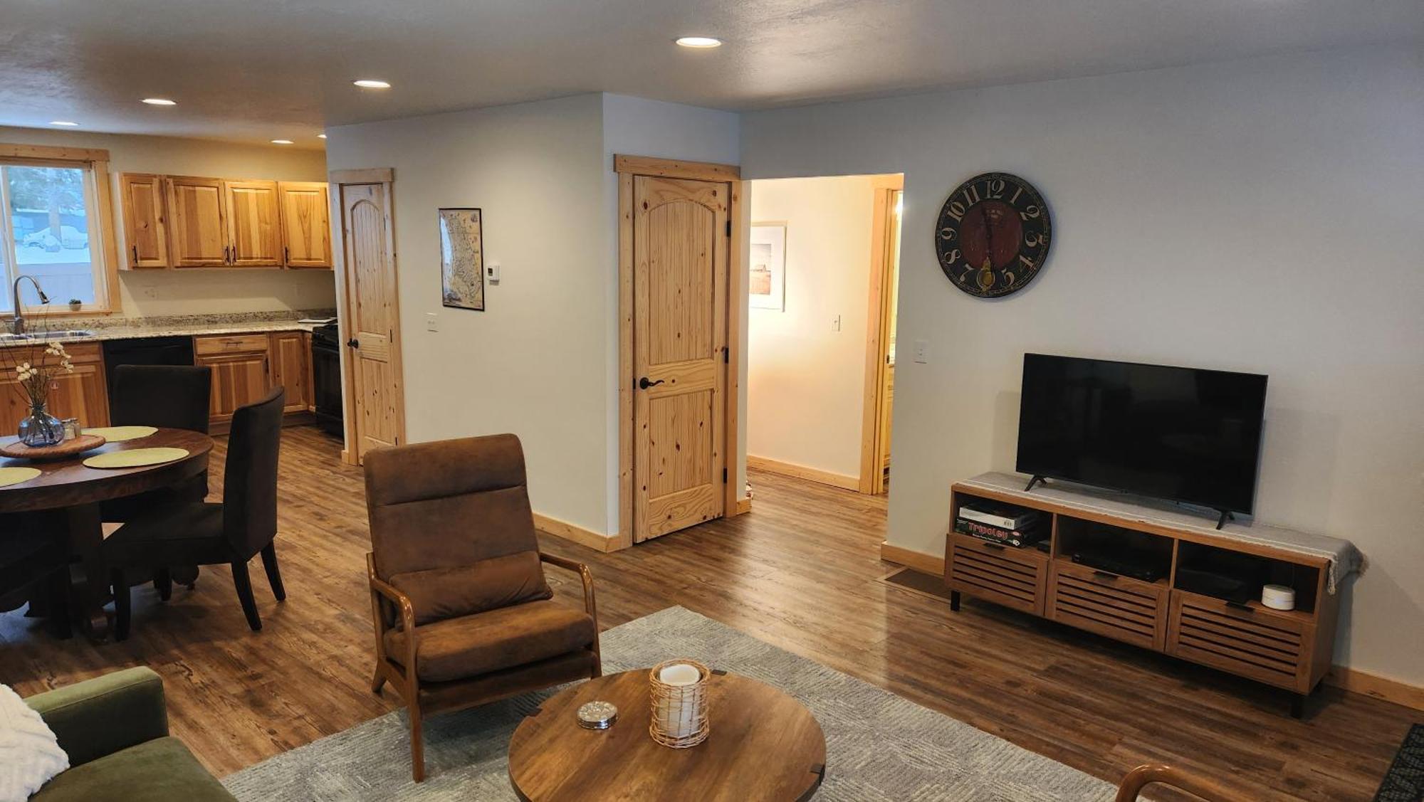 Beargrass Lodging & Rv Resort Hungry Horse Exteriör bild