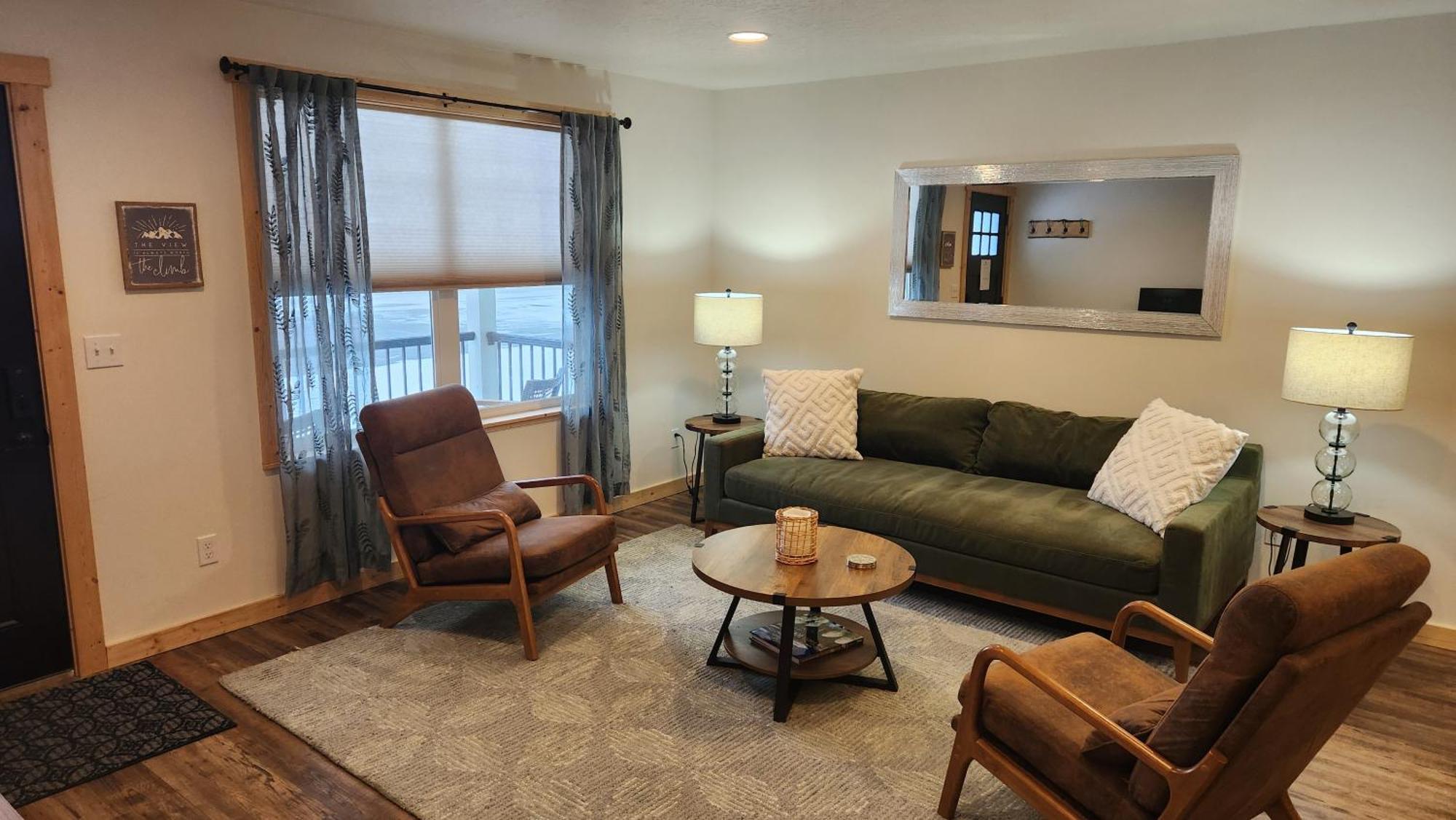 Beargrass Lodging & Rv Resort Hungry Horse Exteriör bild
