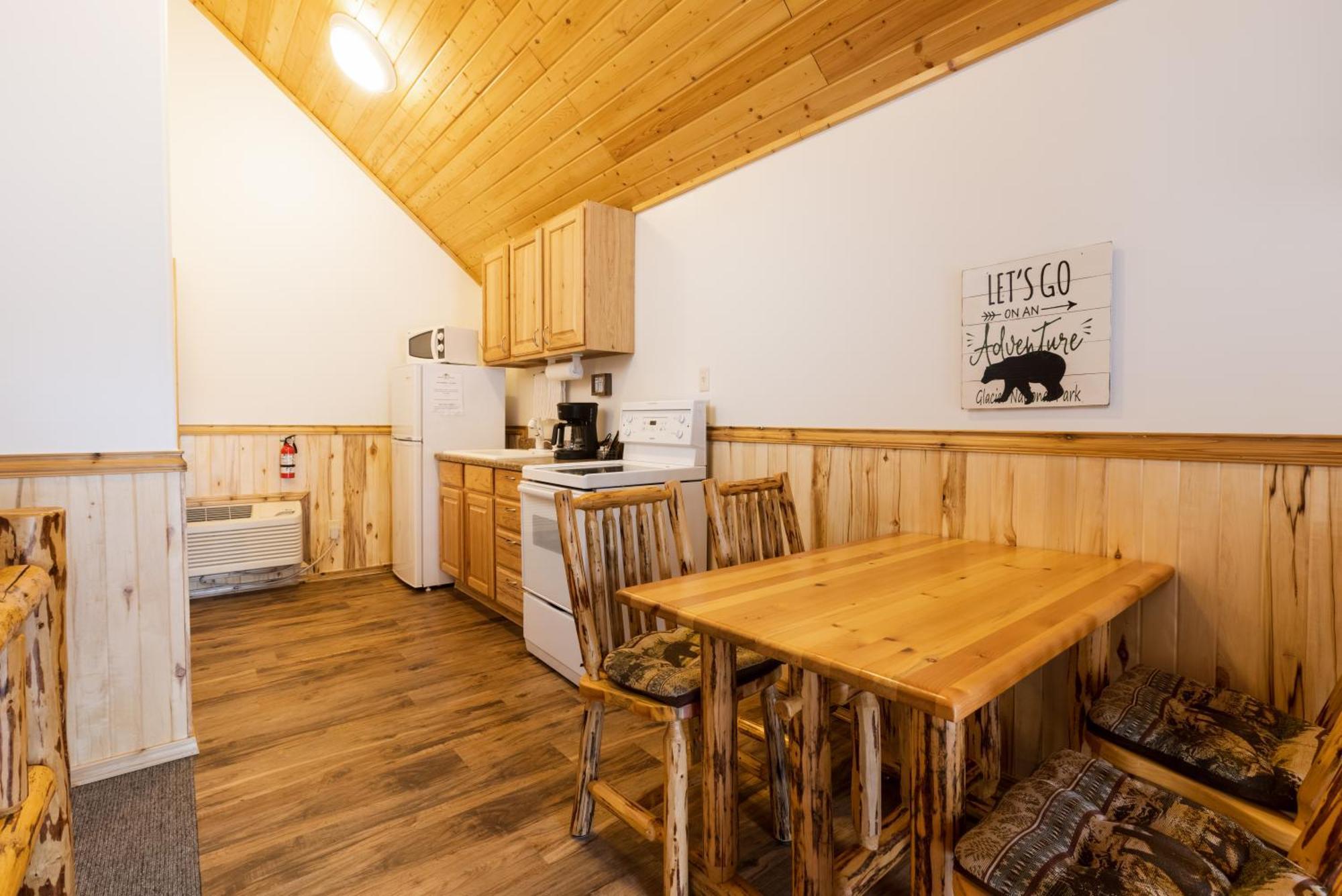 Beargrass Lodging & Rv Resort Hungry Horse Exteriör bild